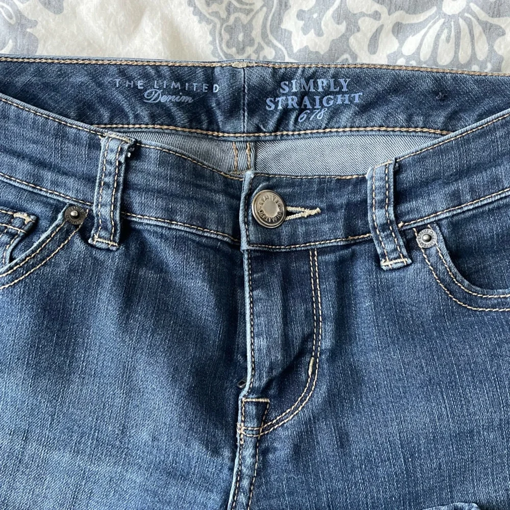 The Limited Simply Straight Jeans 4R - Picture 2 of 6
